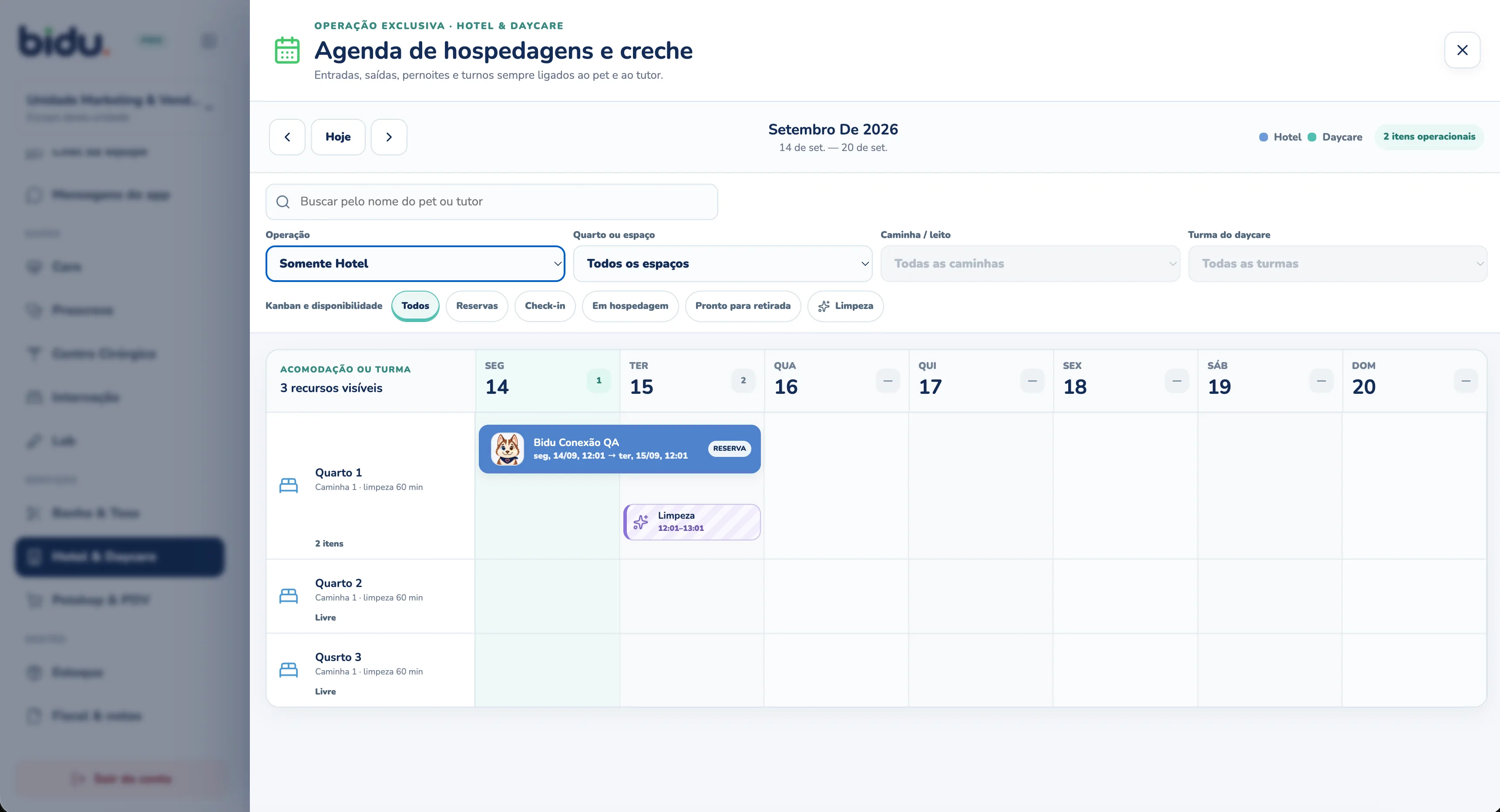 Agenda de hospedagens e creche no Bidu OS, com dados de demonstração
